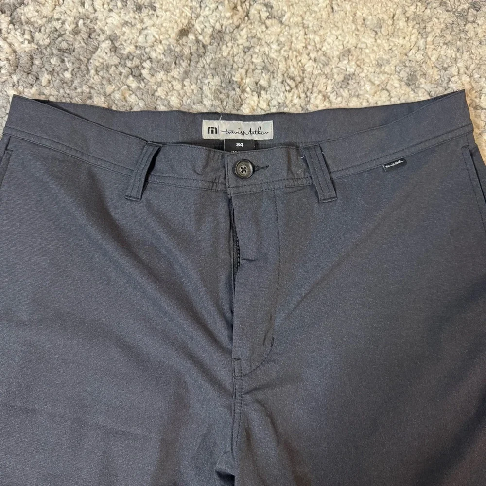 Travis Mathew, Mens Golf Athletic Shorts in Dark Gray with 9 Inseam, US Size: 34 - Picture 6 of 11